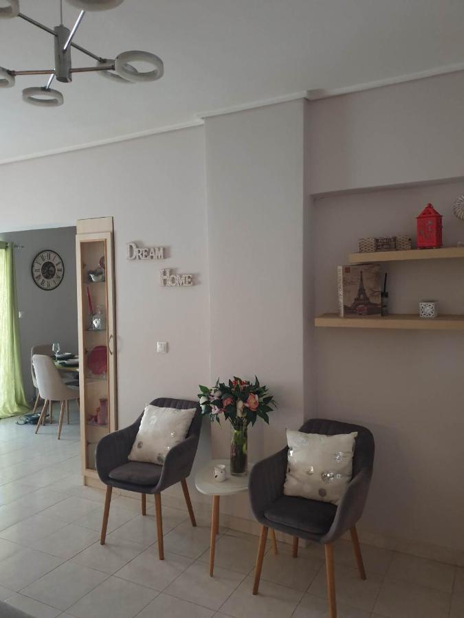 Modern 2Br City Flat 10Min From The Beach Athena Bagian luar foto