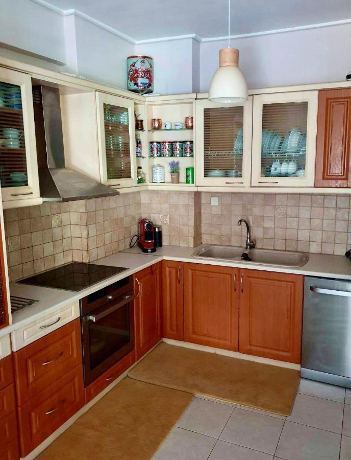 Modern 2Br City Flat 10Min From The Beach Athena Bagian luar foto